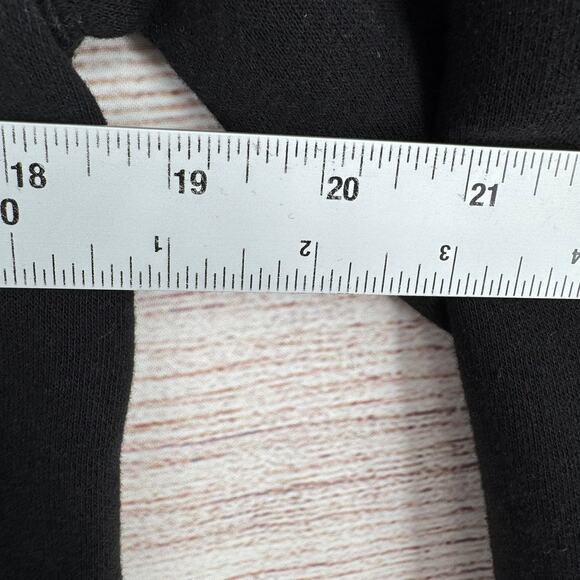 Hard Rock Cafe Santa Rocker Drums Christmas Hoodie Sweatshirt Adult S Black NEW - Picture 11 of 12